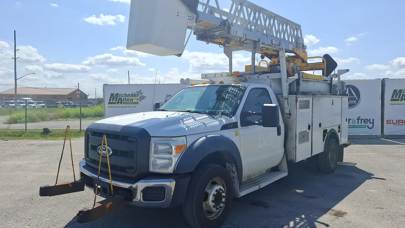 2012 Ford F-450 Super Duty S/A Bucket Truck