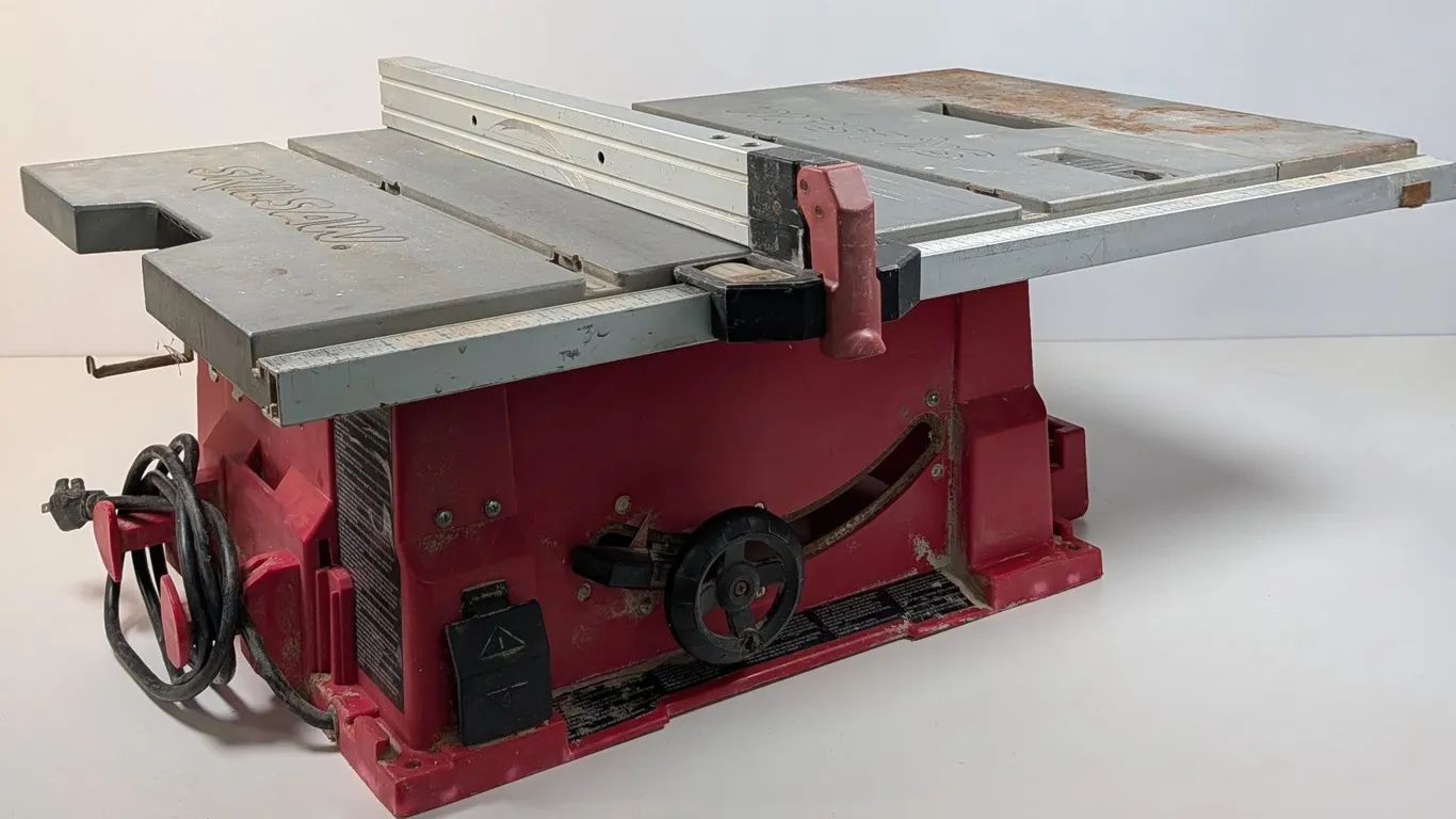 SKILSAW Table Saw