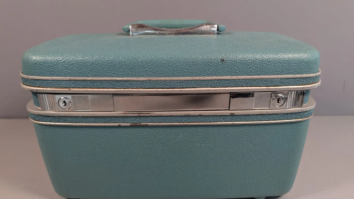Vintage Samsonite Teal Train Case with Mirror and Key