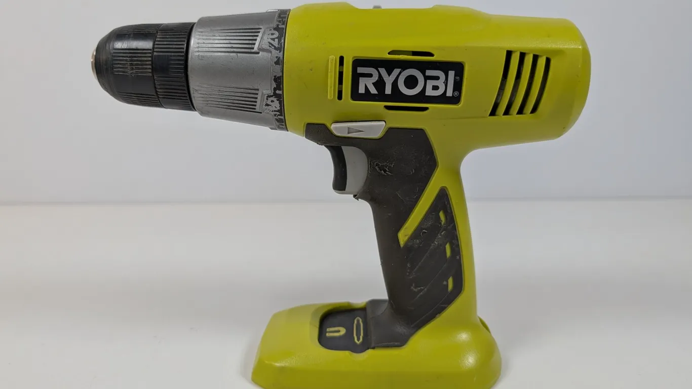 Ryobi P205G 18V Cordless Drill