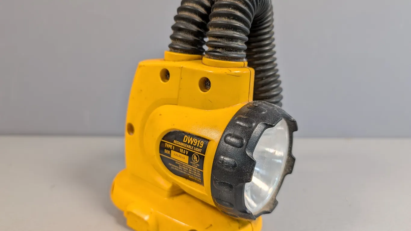 DeWalt DW919 18V Rechargeable Work Light