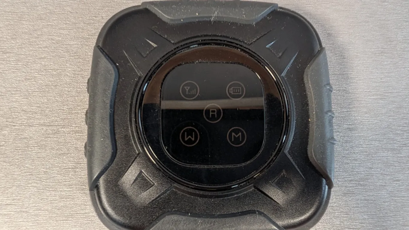 UMX U240C TracFone Wireless Mobile Hotspot