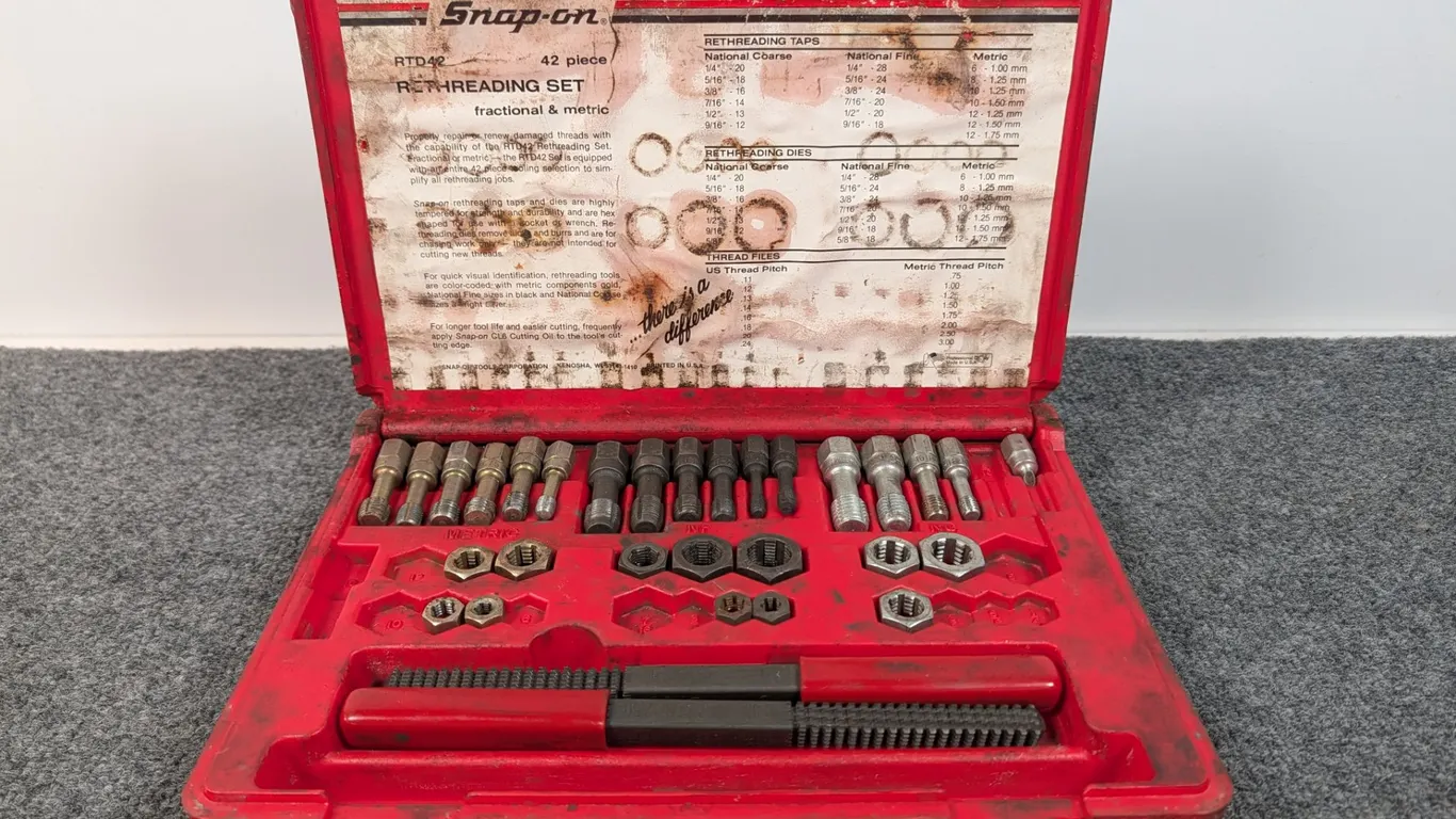 Snap-on 42-Piece Fractional & Metric Rethreading Set (Incomplete)