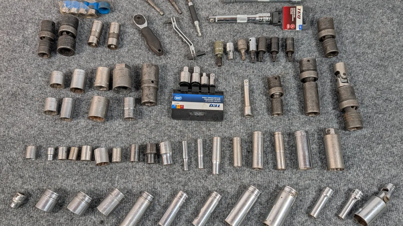 Large Lot of Mixed Mechanic's Sockets, Ratchets, and Extensions