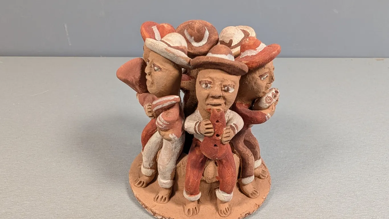 Terracotta Folk Art Musicians Figurine