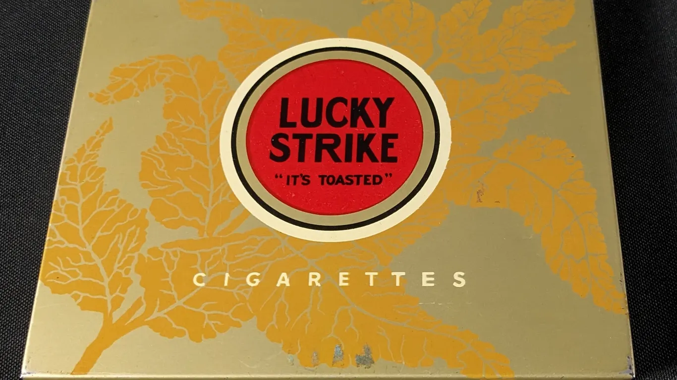 RARE GOLD LEAF LUCKY STRIKE CIGARETTES TIN