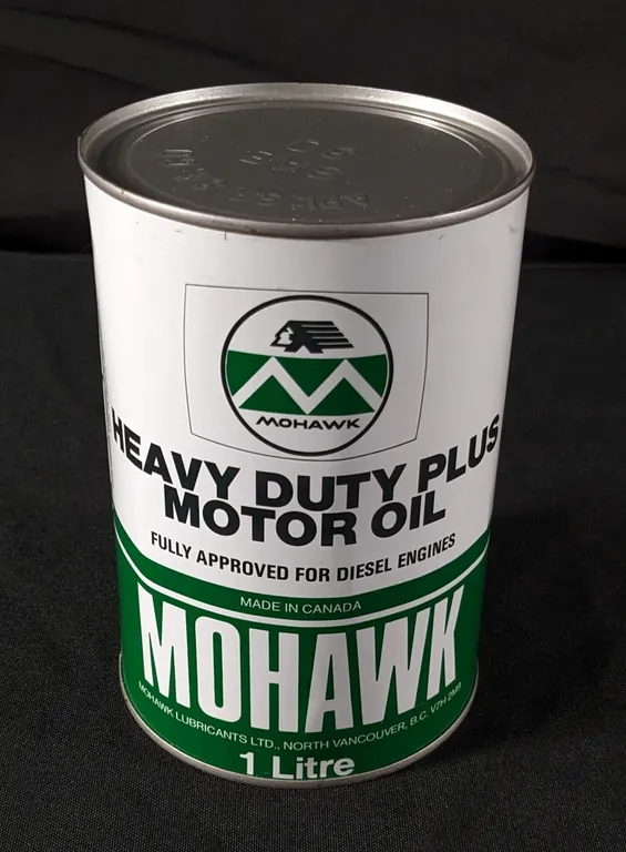 LITRE CAN MOHAWK HEAVY DUTY PLUS MOTOR OIL NORTH VANCOUVER BRITISH COLUMBIA CANADA