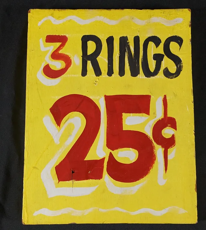 VINTAGE WOOD SIGN 7 RINGS 50¢ & 3 RINGS 25¢ (2 SIDED)