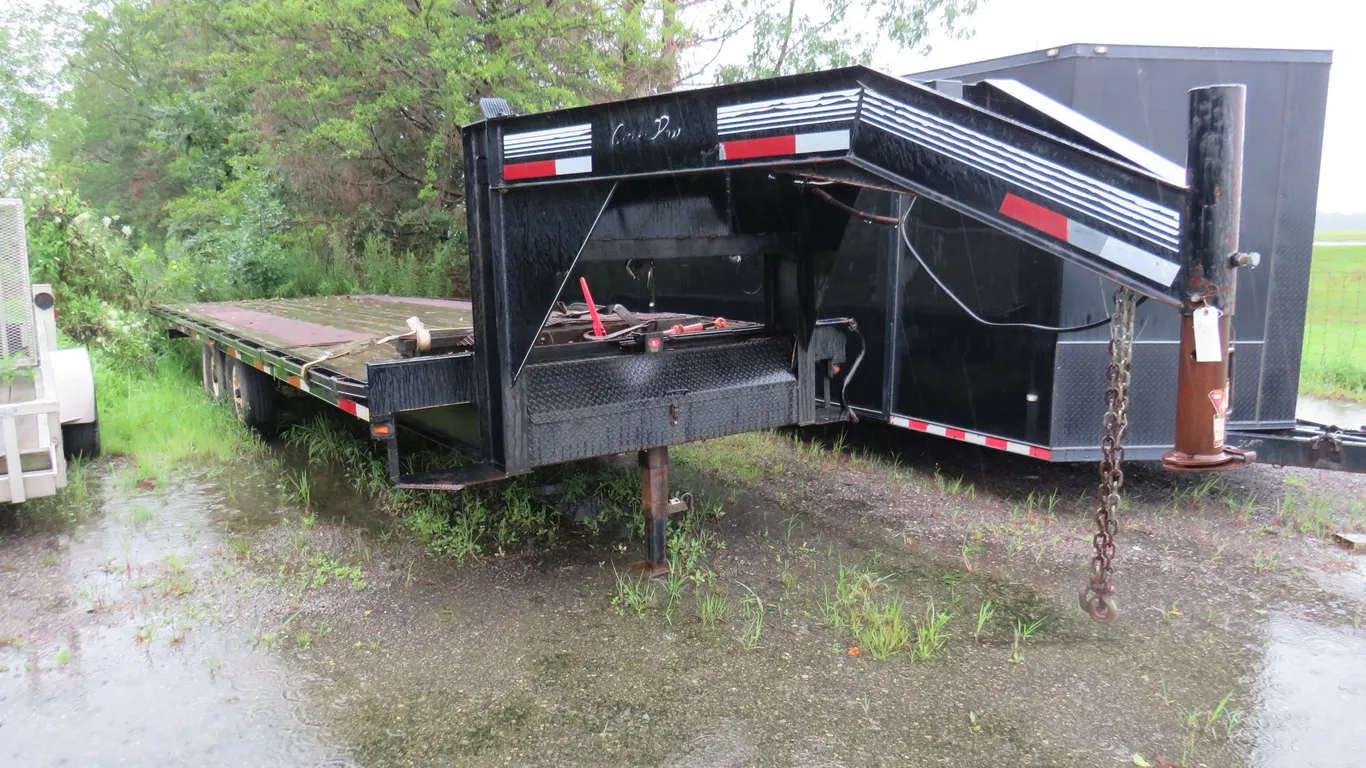 2007 Corn Pro 21' tilt Plus 6' Trailer