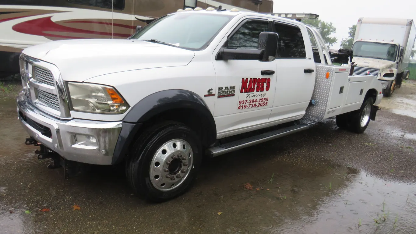 2016 Dodge 5500 Wrecker Truck