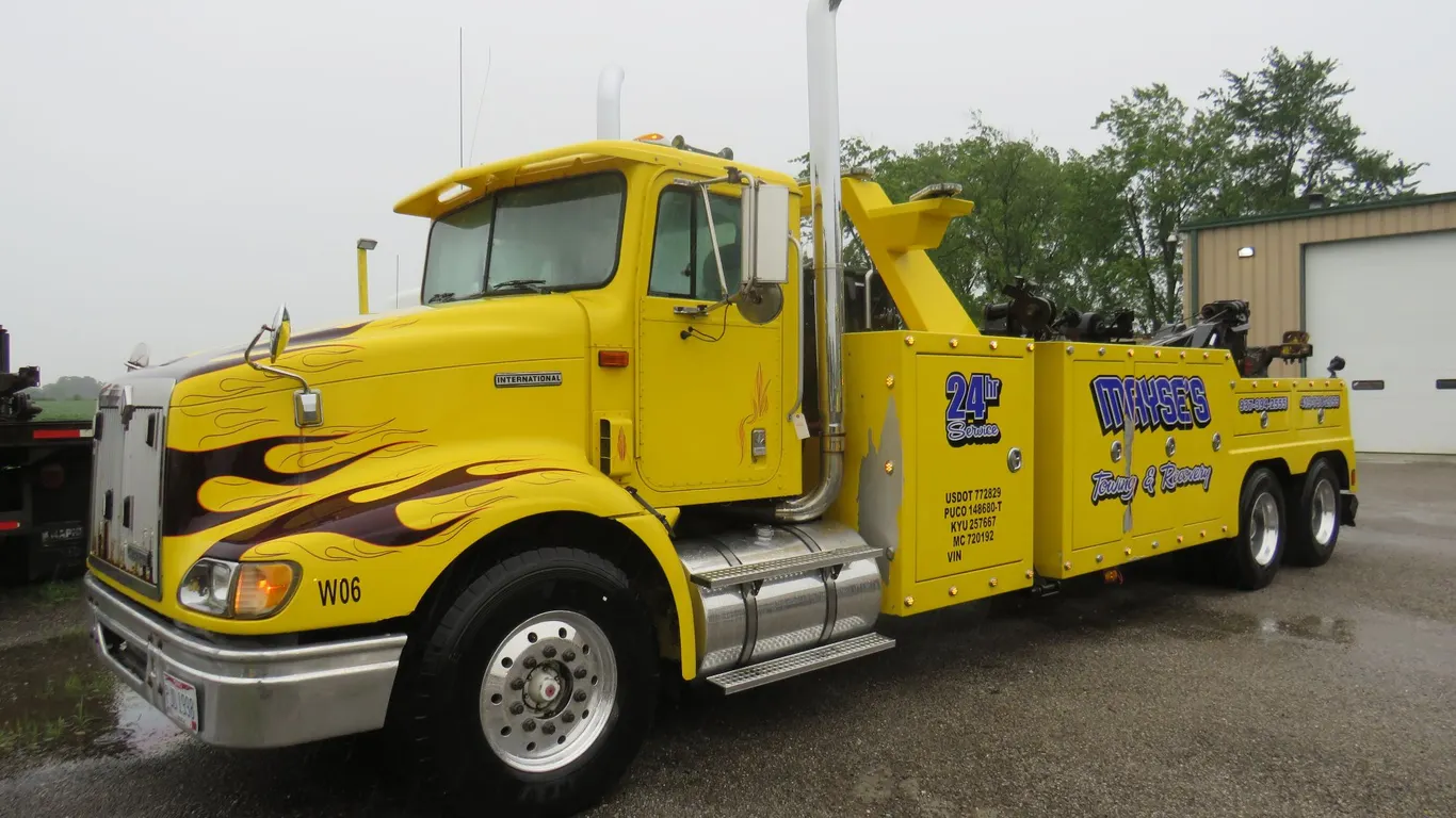 1998 International Wrecker