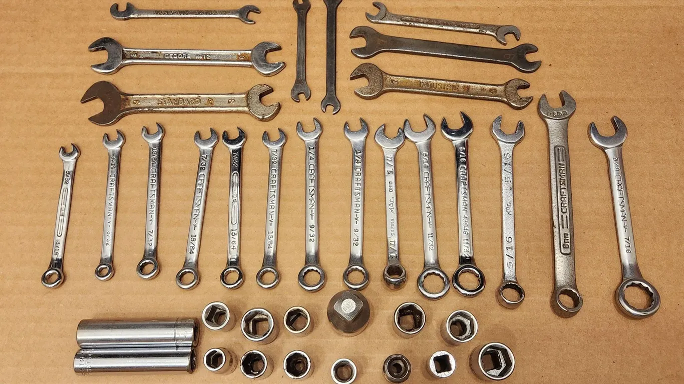 Mini Wrenches & Small Sockets