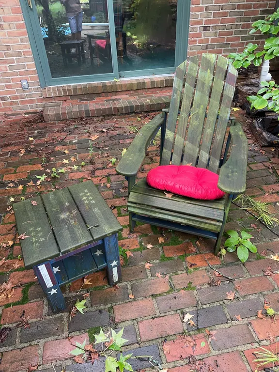 Wood Adirondack with side table