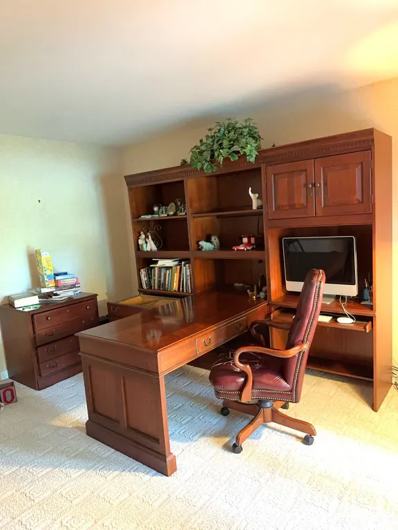 Executive desk / work station