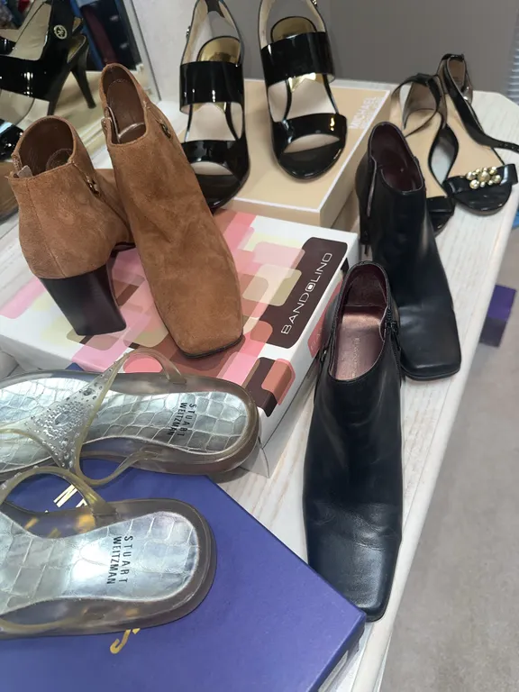 Better ladies shoes – Kors, WEITZMAN etc.
