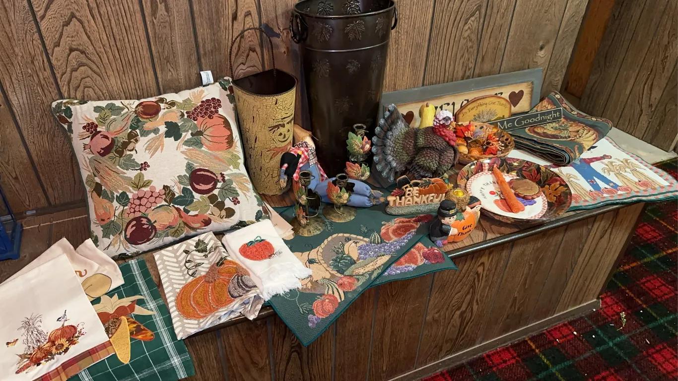 Harvest decor - large lot!