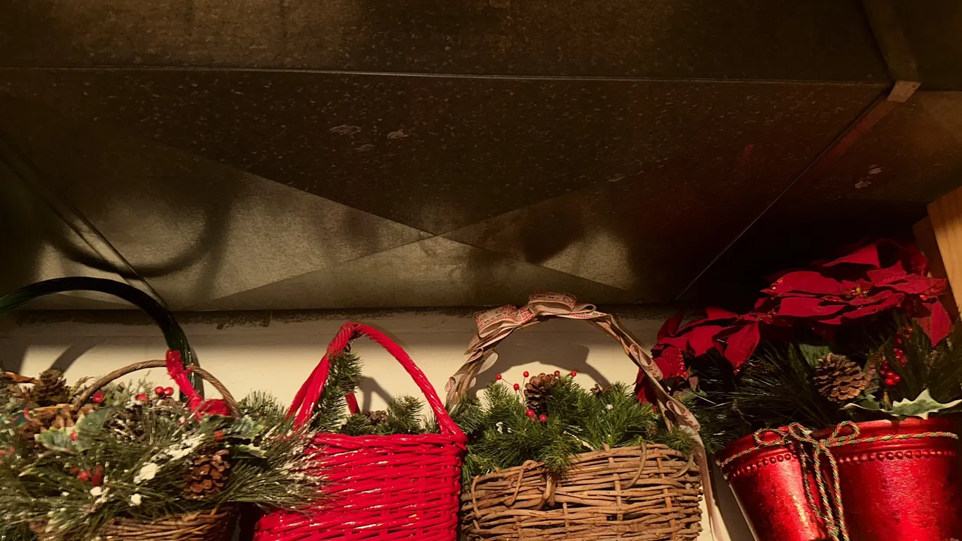 Holiday greenery