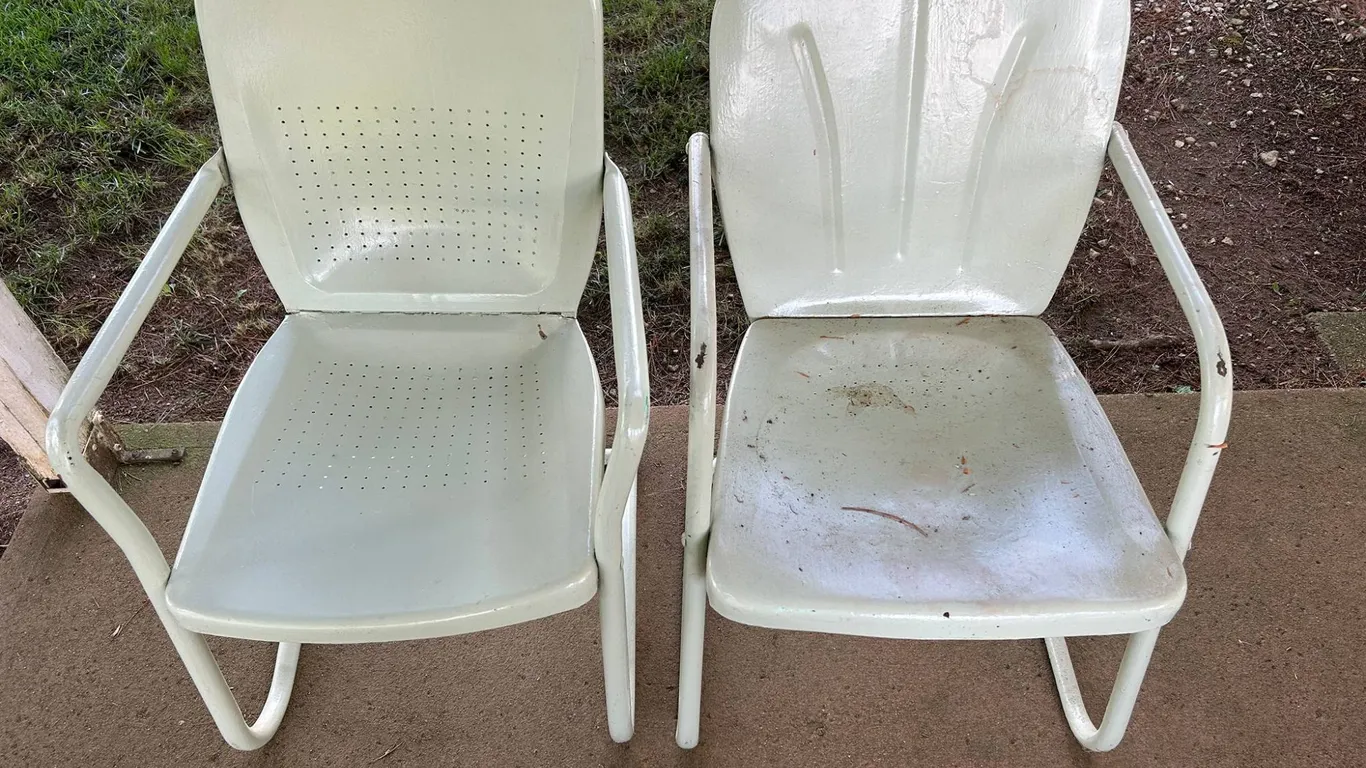 White Metal Outdoor Patio Chairs