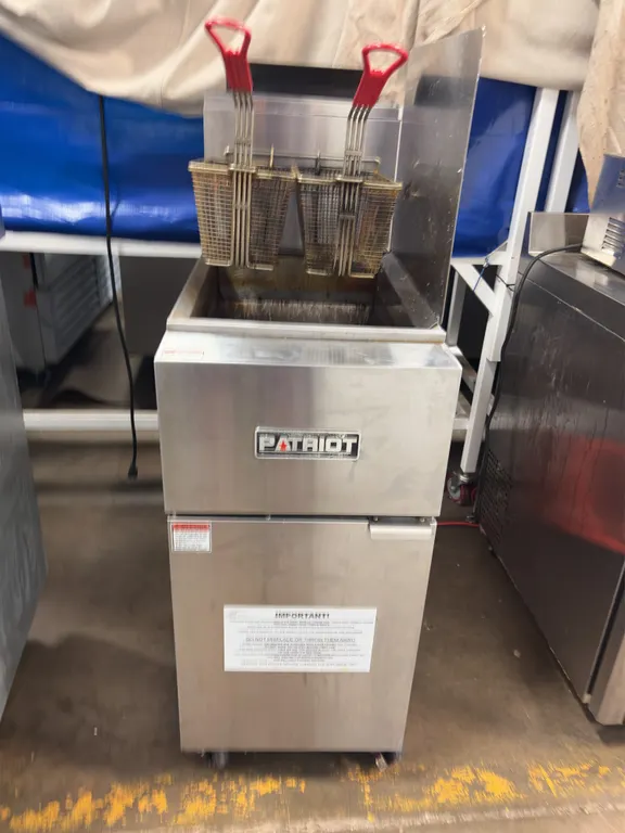 Patriot PT-GF122KNG Commercial Gas Fryer with Dual Baskets