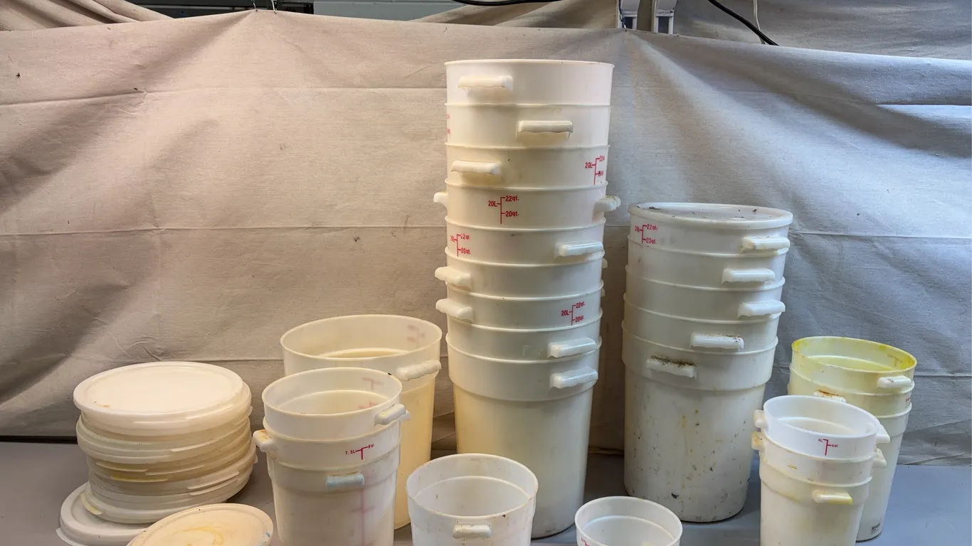 Plastic Buckets with Lids, 7.5L to 20L Capacities