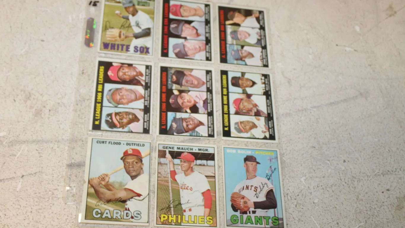 Vintage Topps Baseball Cards