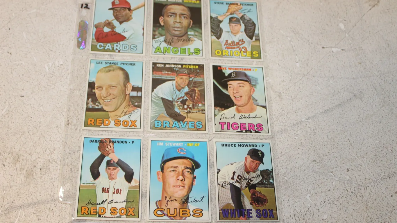 Vintage Topps Baseball Cards