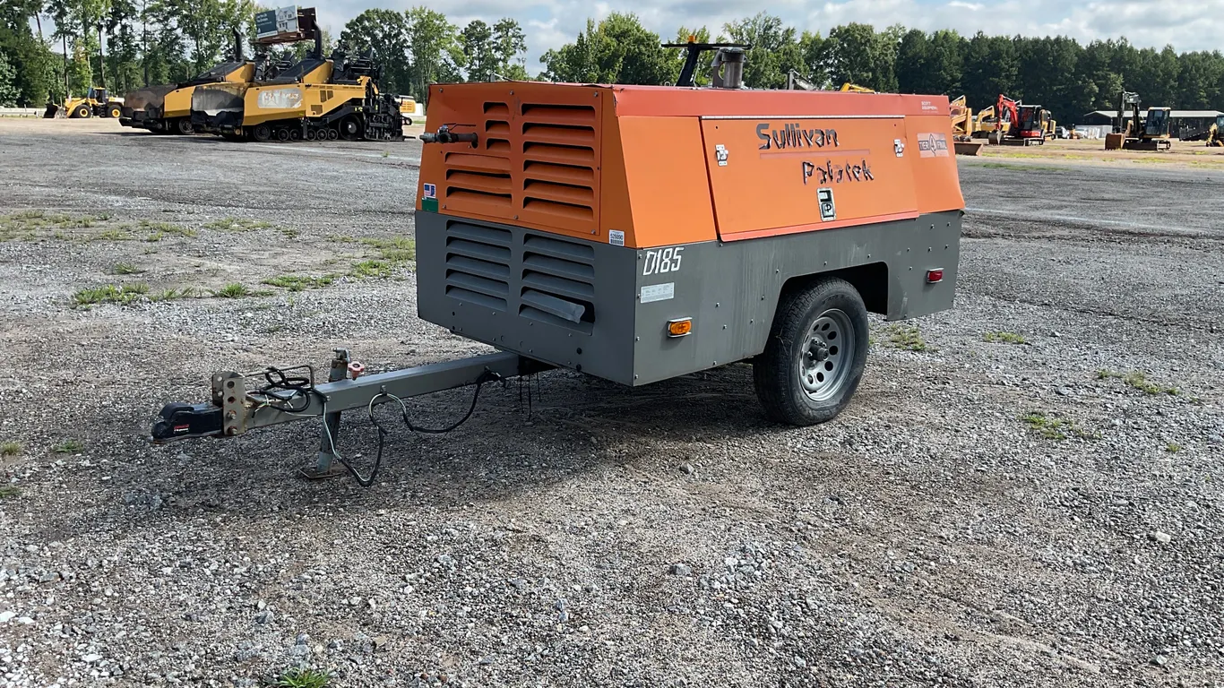 2021 SULLIVAN PALATEK 185PIZ4 185 CFM TRAILER MOUNTED AIR COMPRESSOR SN: 21KP002095