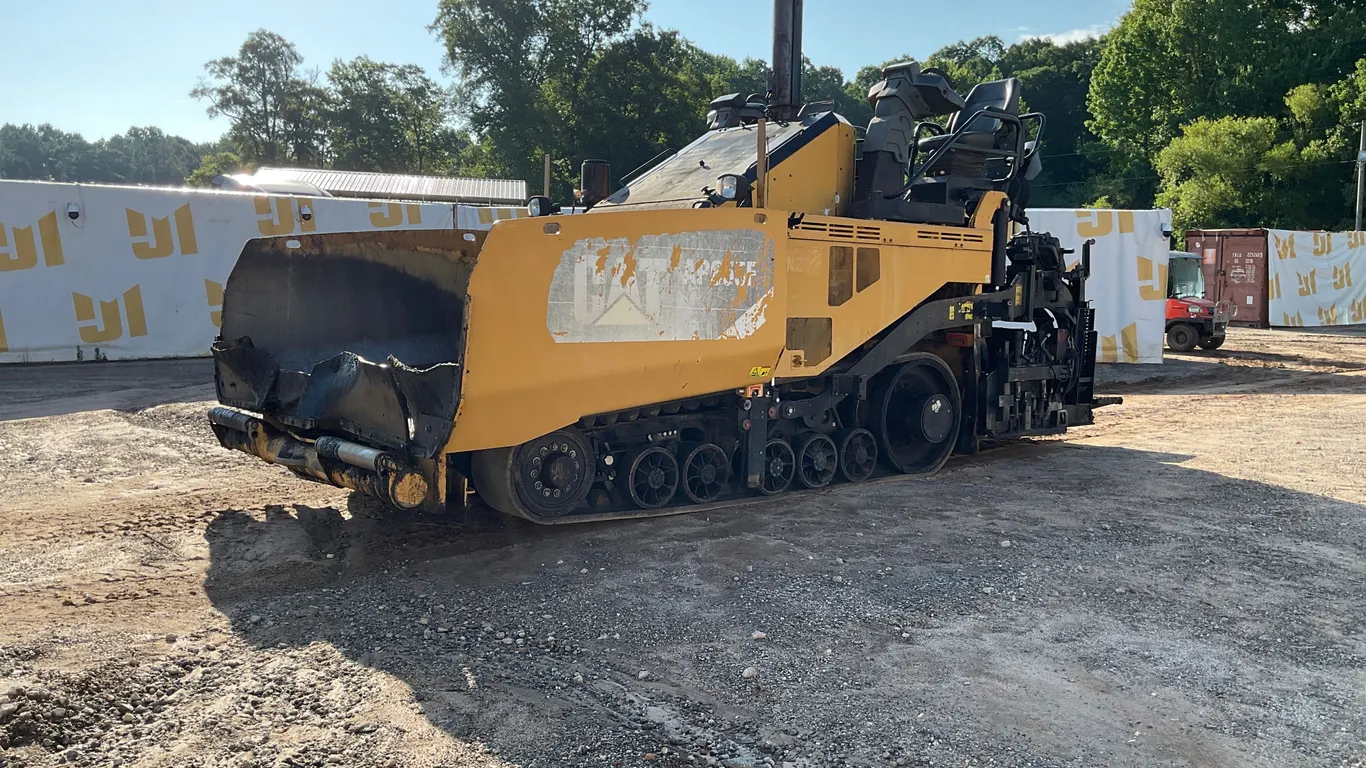 2016 CATERPILLAR AP655F CRAWLER ASPHALT PAVER SN: CATAP655CMH600138