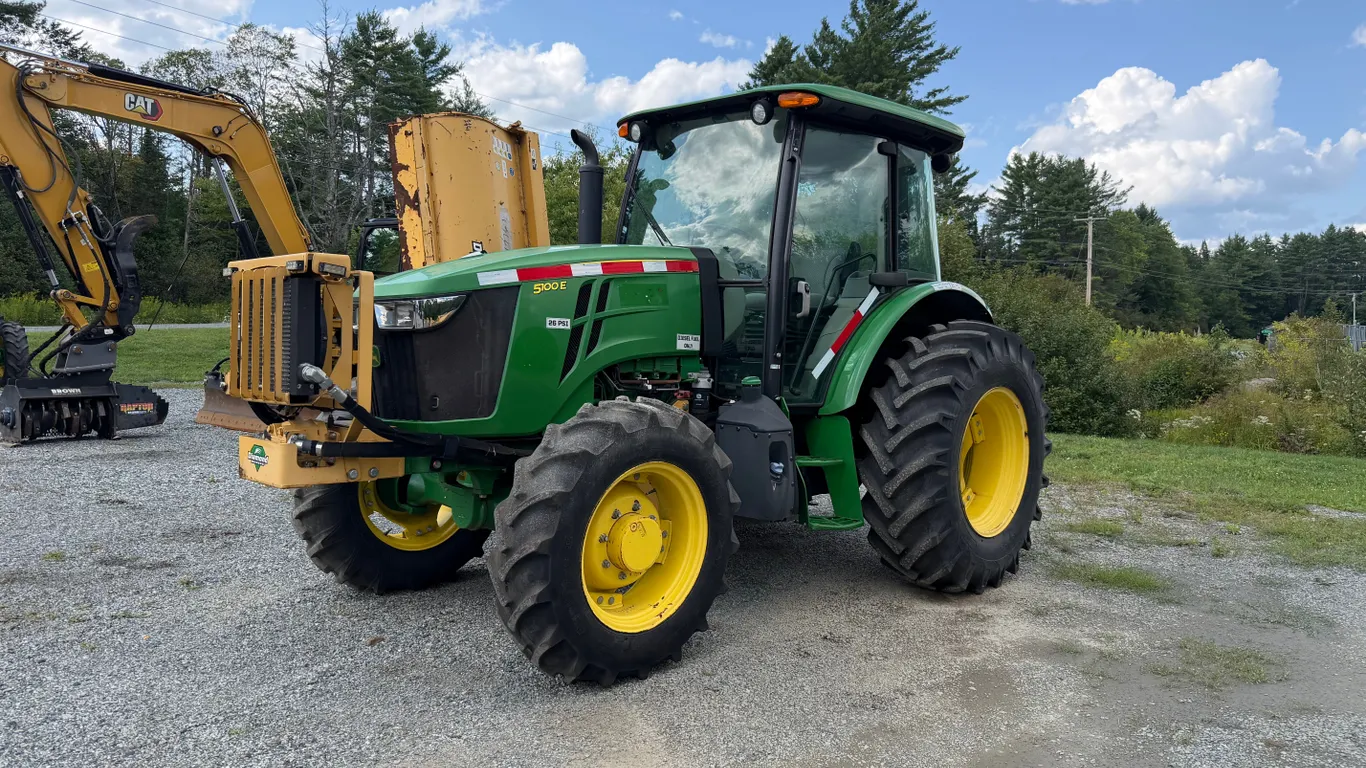 JOHN DEERE 5100E 4X4 TRACTOR SN: 1LV5100EVJK405194