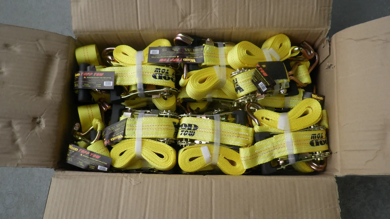 UNUSED WOOD TUFF TOW RTD1.515JH 1-1/2"X15' RATCHET TIE DOWN STRAPS