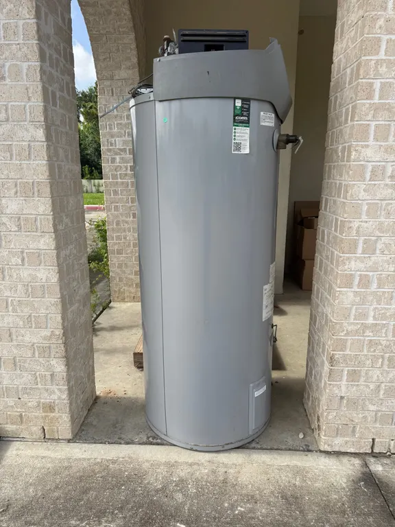 2022 A.O. SMITH BTH-199300 SN: 2203127845931 100 GAL WATER HEATER