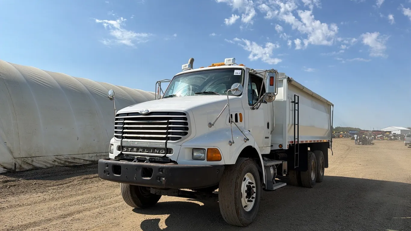 2008 STERLING T/A GRAIN TRUCK - VIN: 2FZHAWBSX9AAE6794