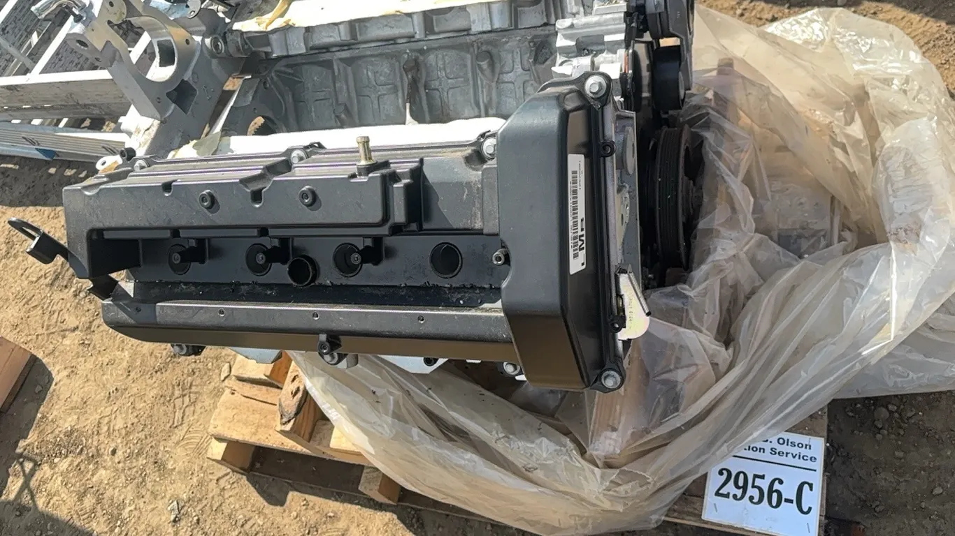 NEW/UNUSED CADILLAC NORTH STAR LONG BLOCK 4.6 LTR V8 CRATE ENGINE - s/n 12555403 LOCATED IN TARP SHED