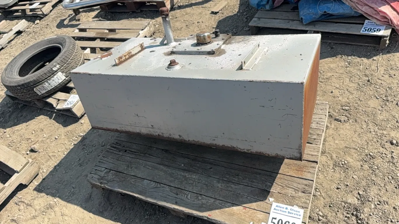 SILVER. 46 1/2" X 22" HYDRAULIC TANK