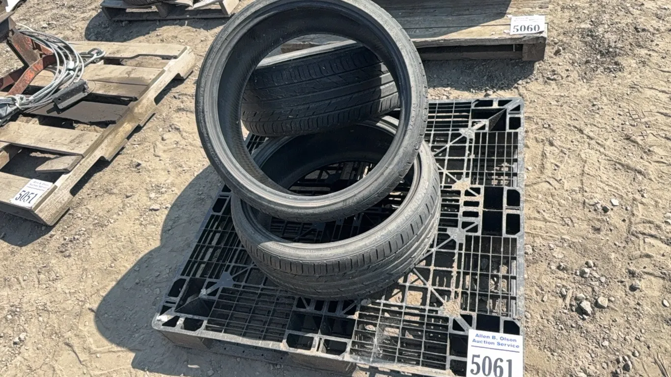 3 - TOYO 225/35R20