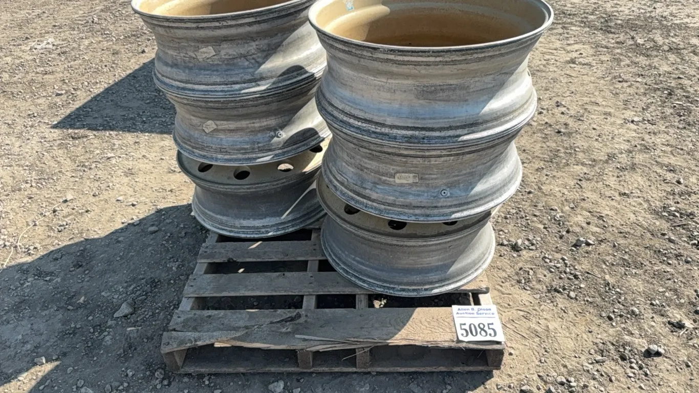 6 - 10 BOLT HIGHWAY TRUCK RIMS