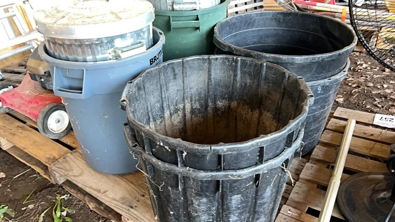 4 - GARBAGE CANS & 4 - MINERAL CONTAINERS