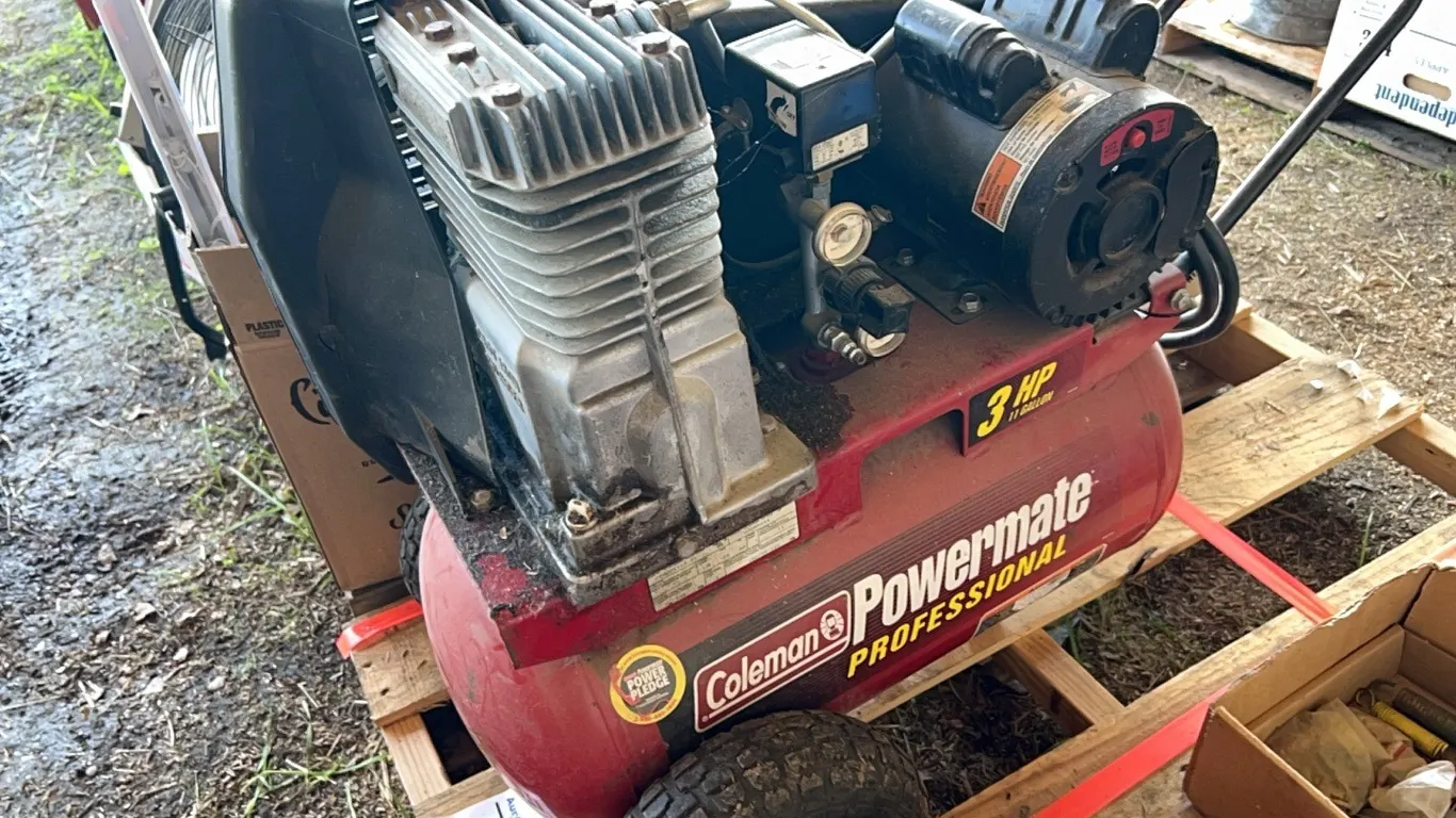 COLEMAN 3 HP PORTABLE AIR COMPRESSOR