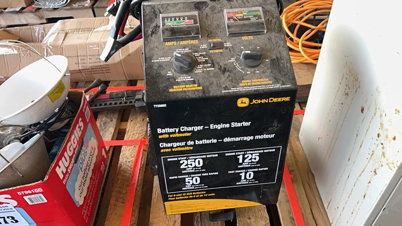 JD 6 & 12V BATTERY CHARGER