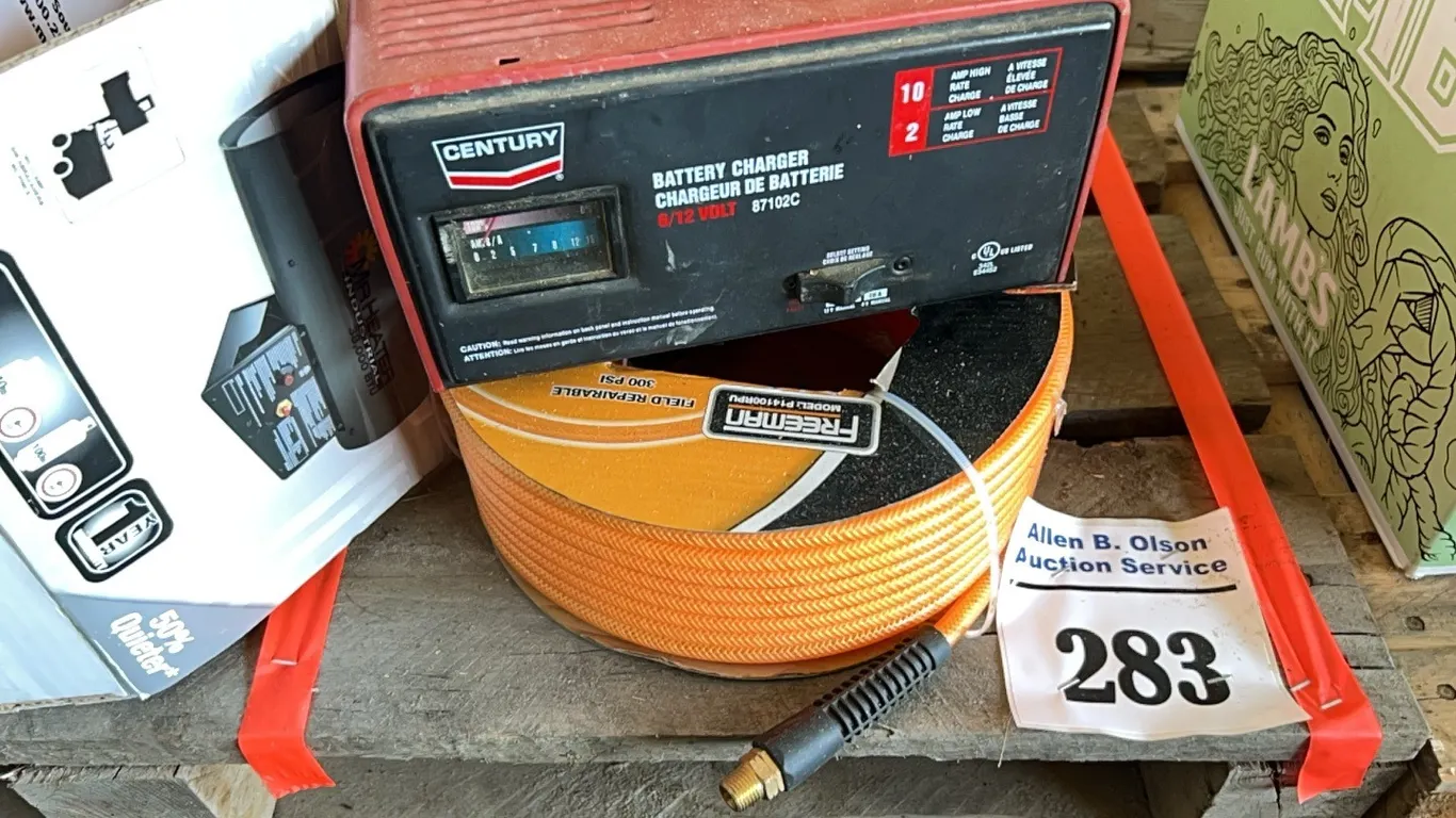 NEW/UNUSED AIR HOSE 1/4"X100'L, 6 &12V BATTERY CHARGER