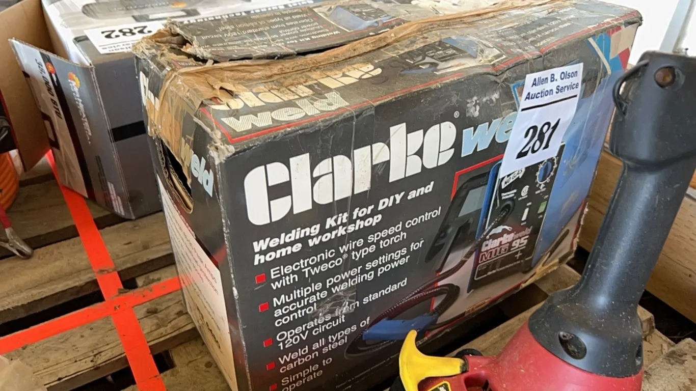 NEW IN BOX CLARKE MIG 95 MIG WELDER