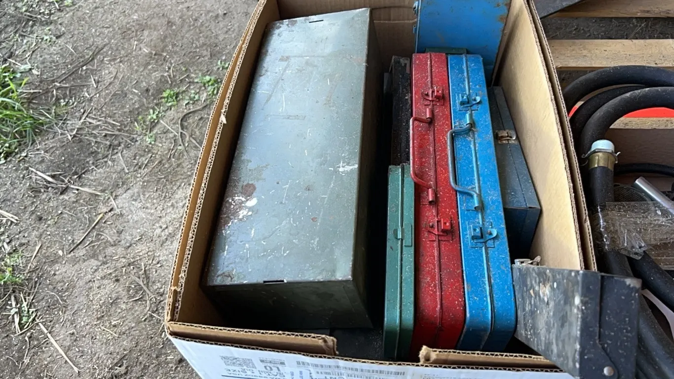BOX OF ASSORT EMPTY TOOLBOXES
