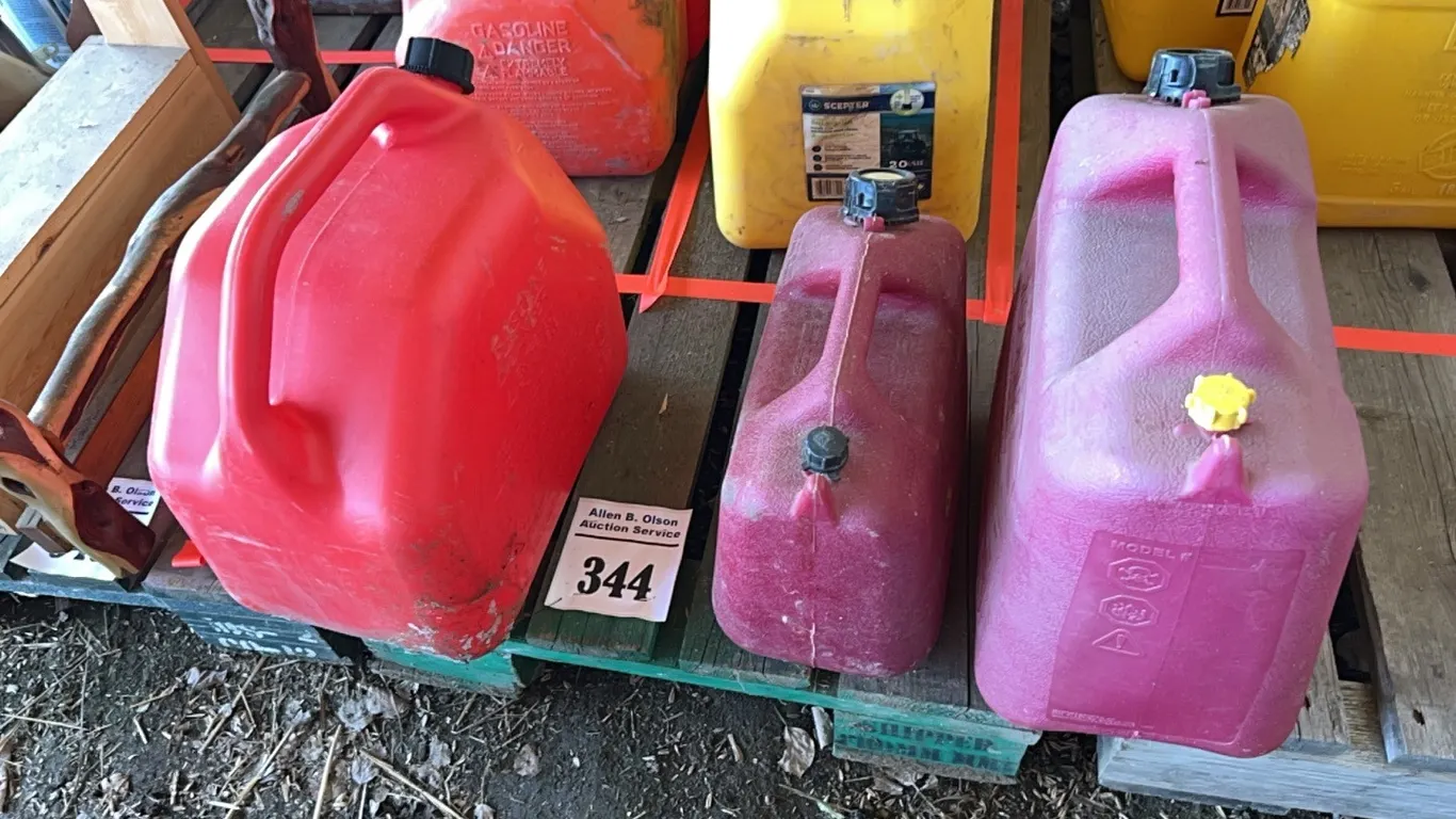 3 - JERRY CANS
