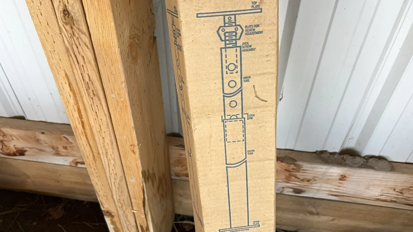 ADJUSTABLE JACK POST 72"-108"