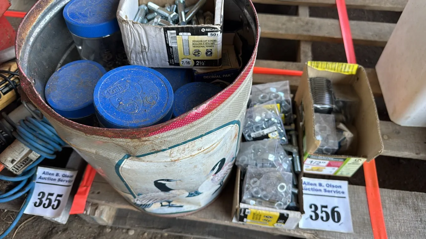 LG COLLECTION OF BOLTS, NUTS & WASHERS