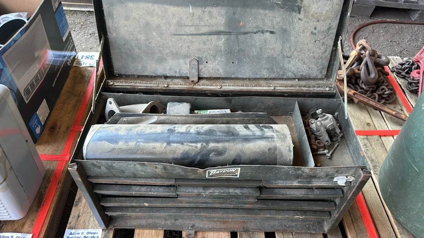 METAL 9 DRAWER TOOL BOX