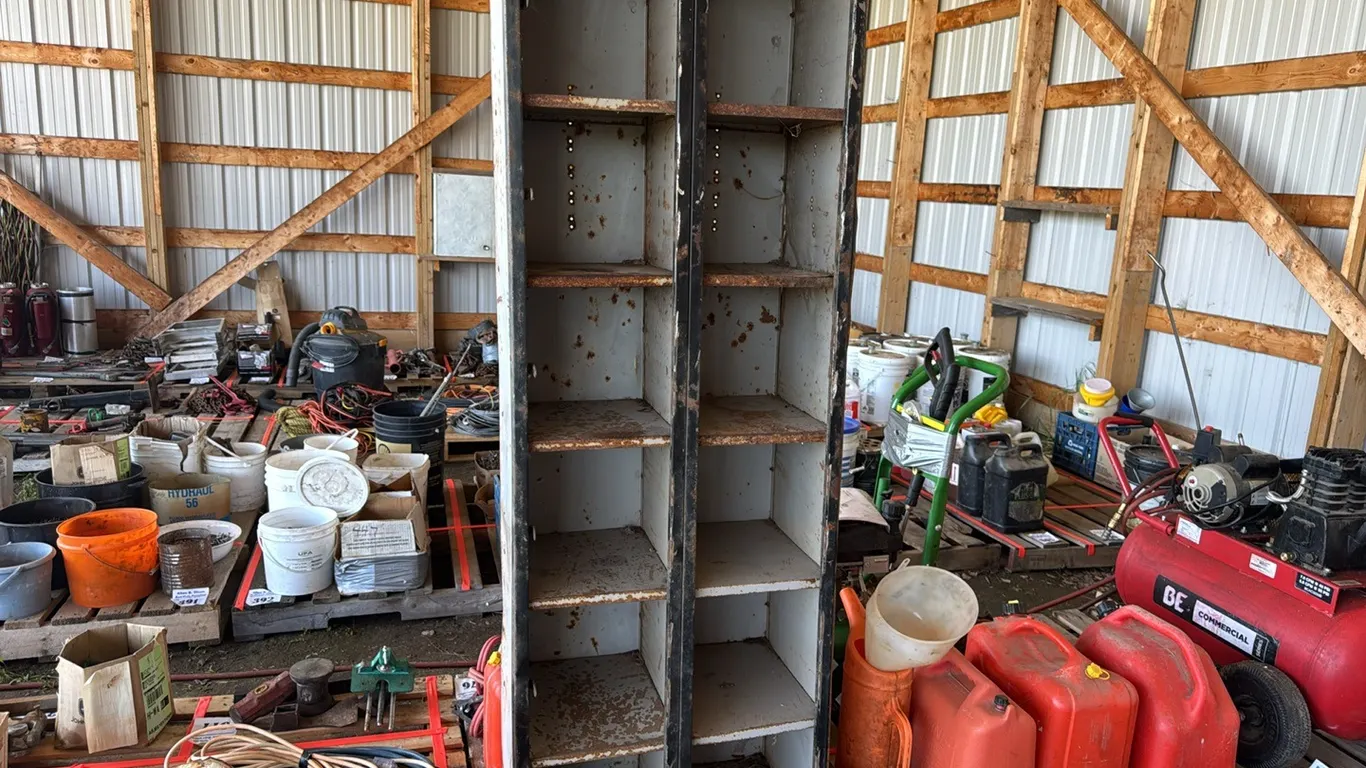 SET OF LOCKERS