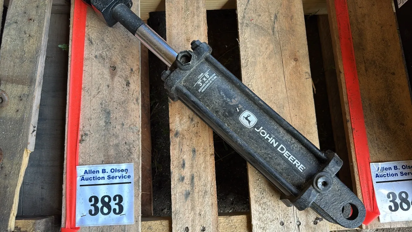 JD 3"X8" HYD CYLINDER