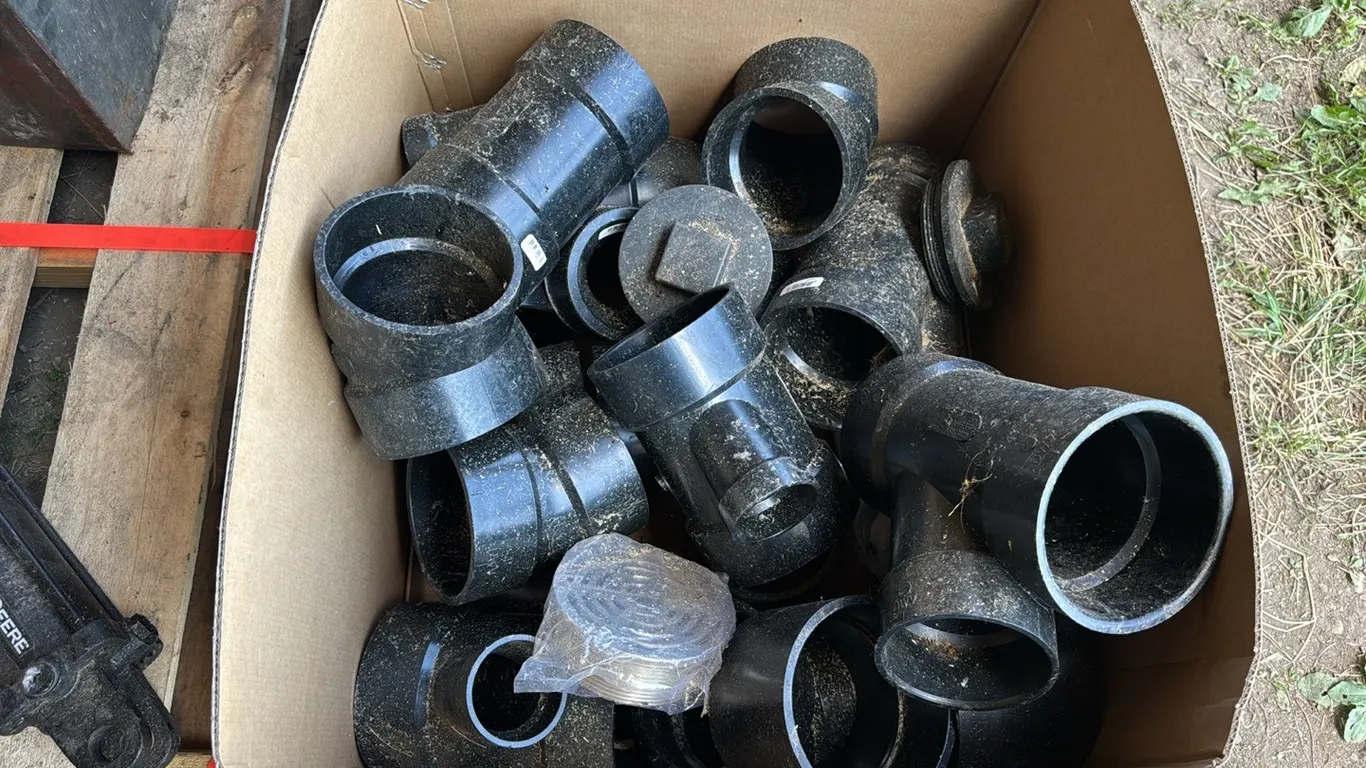 BLACK SEWER PIPE CONNECTORS