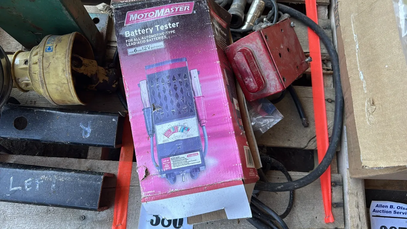 6V & 12V BATTERY TESTER, BATTERY POST CLEANERS & LIGHT FOR OLDER NH BALER